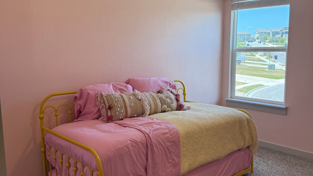 Photo of Bedroom in McNeil