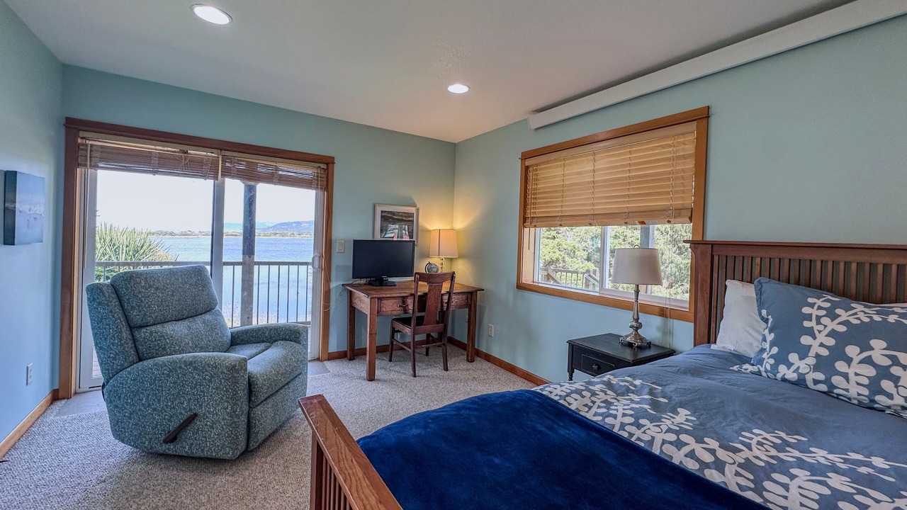 Photo of Bedroom in Cape Meares