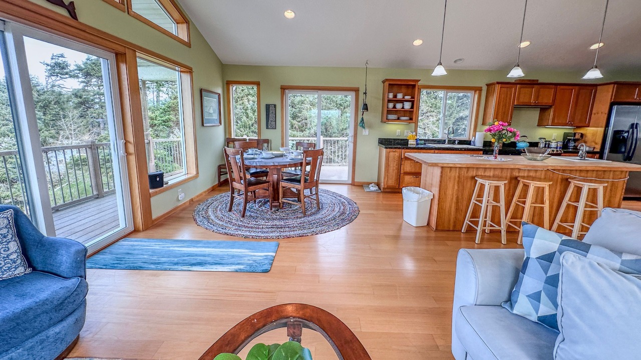 Photo of Livingroom in Cape Meares