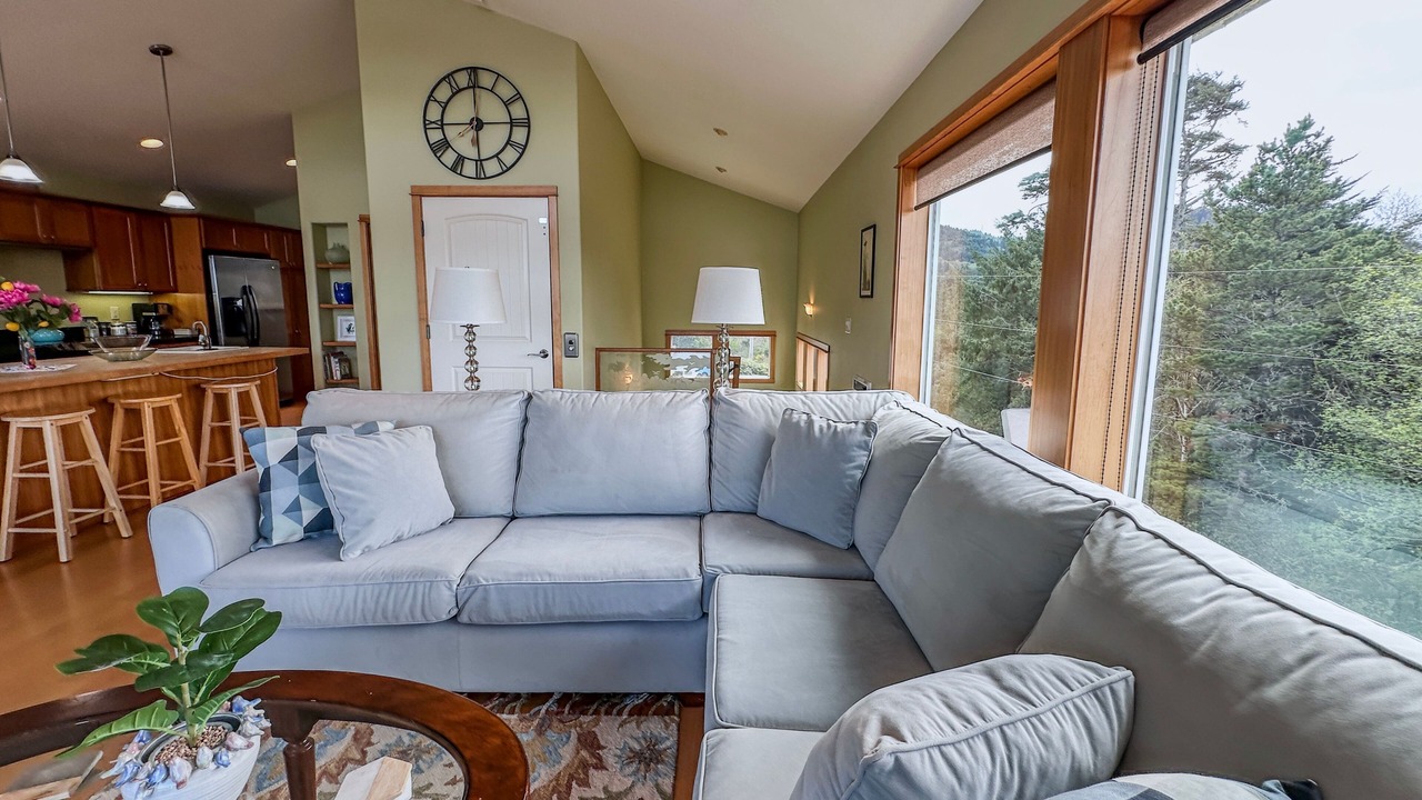 Photo of Livingroom in Cape Meares