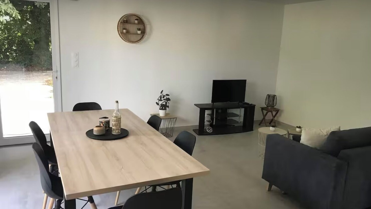 Photo of Others in Plumelin