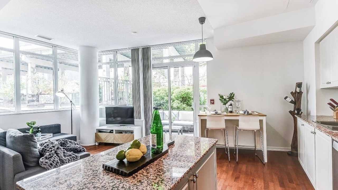 Photo of Livingroom in Fort York