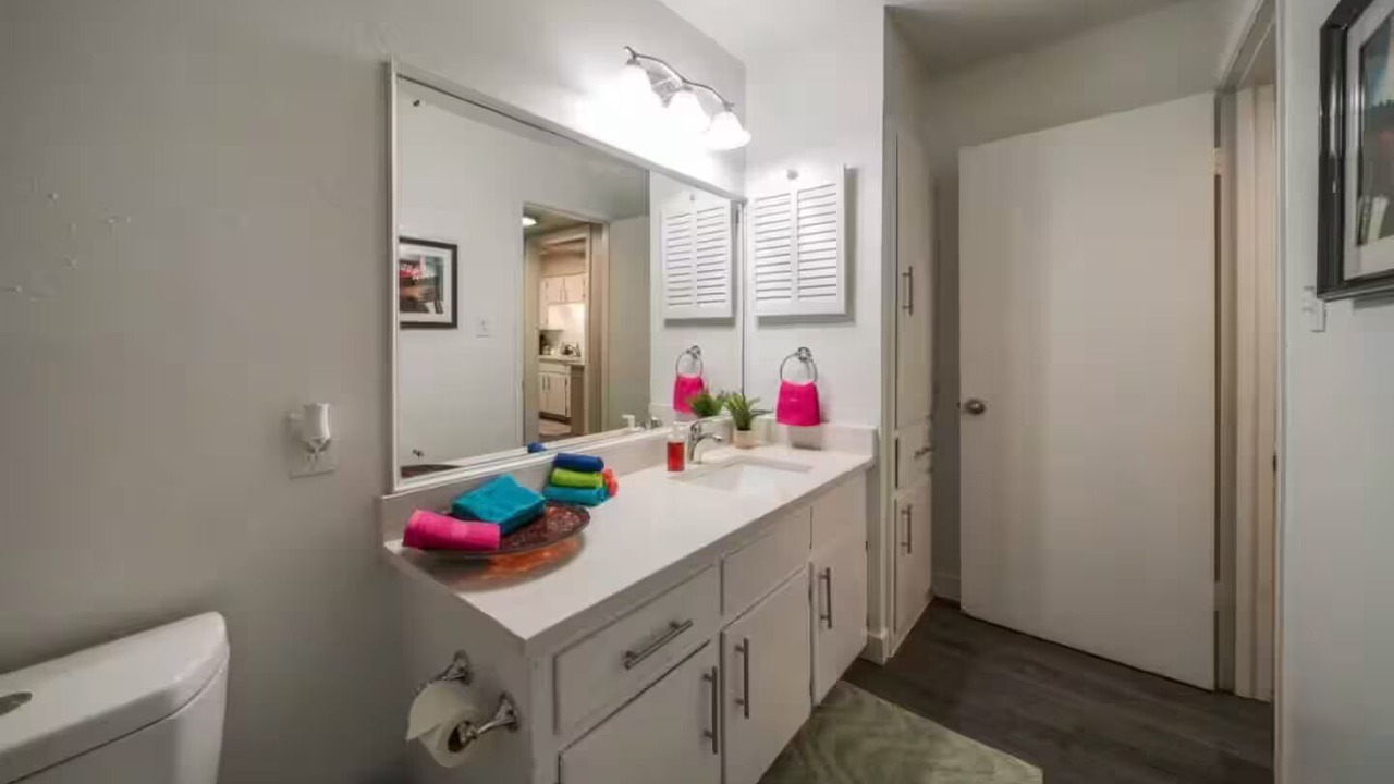 Photo of Bathroom in South Manchaca
