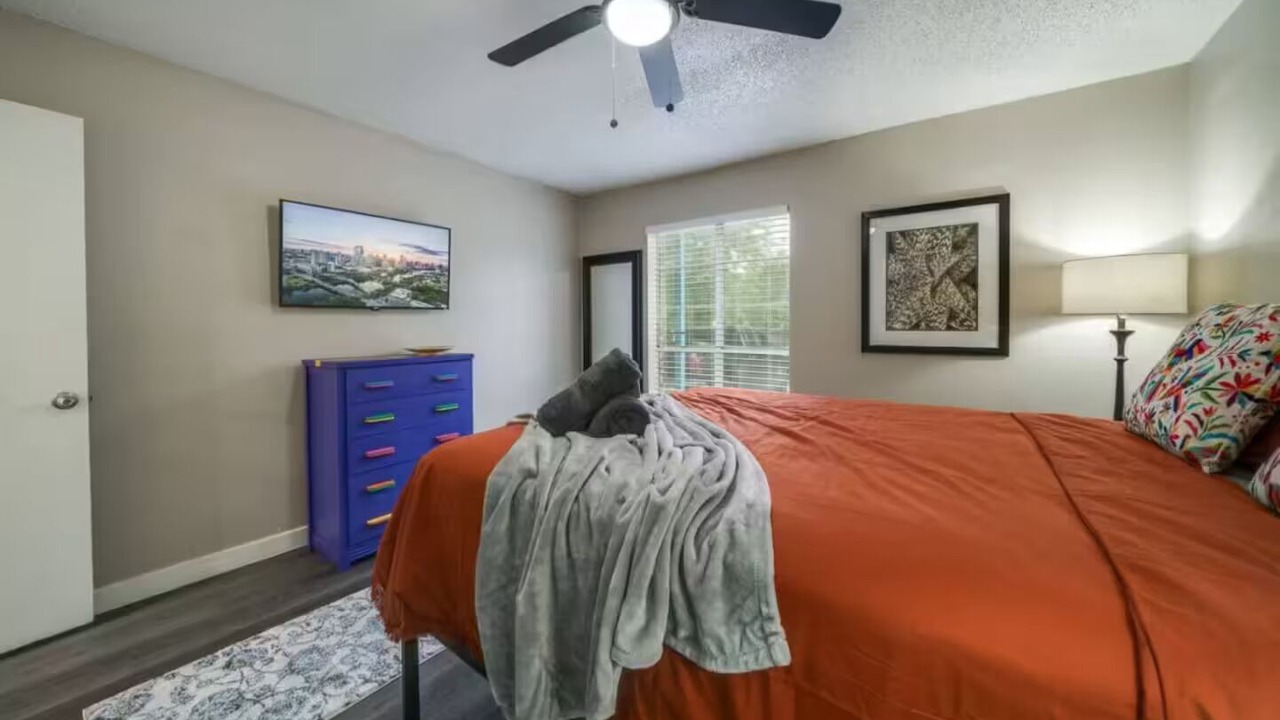 Photo of Bedroom in South Manchaca