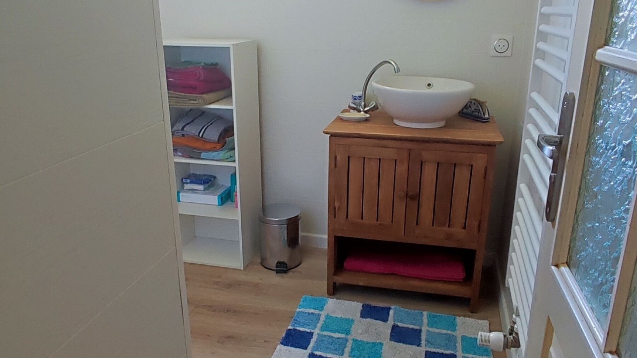 Photo of Bathroom in Grosbreuil