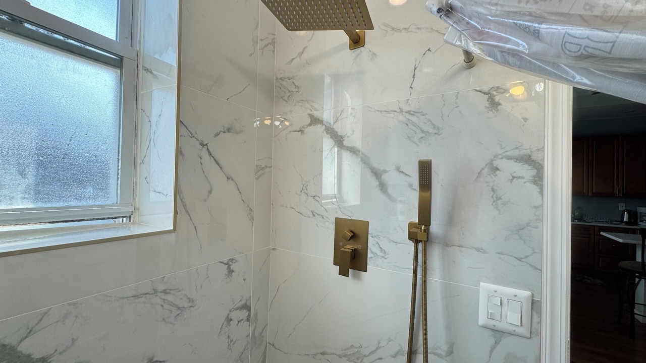 Photo of Bathroom in Guttenberg