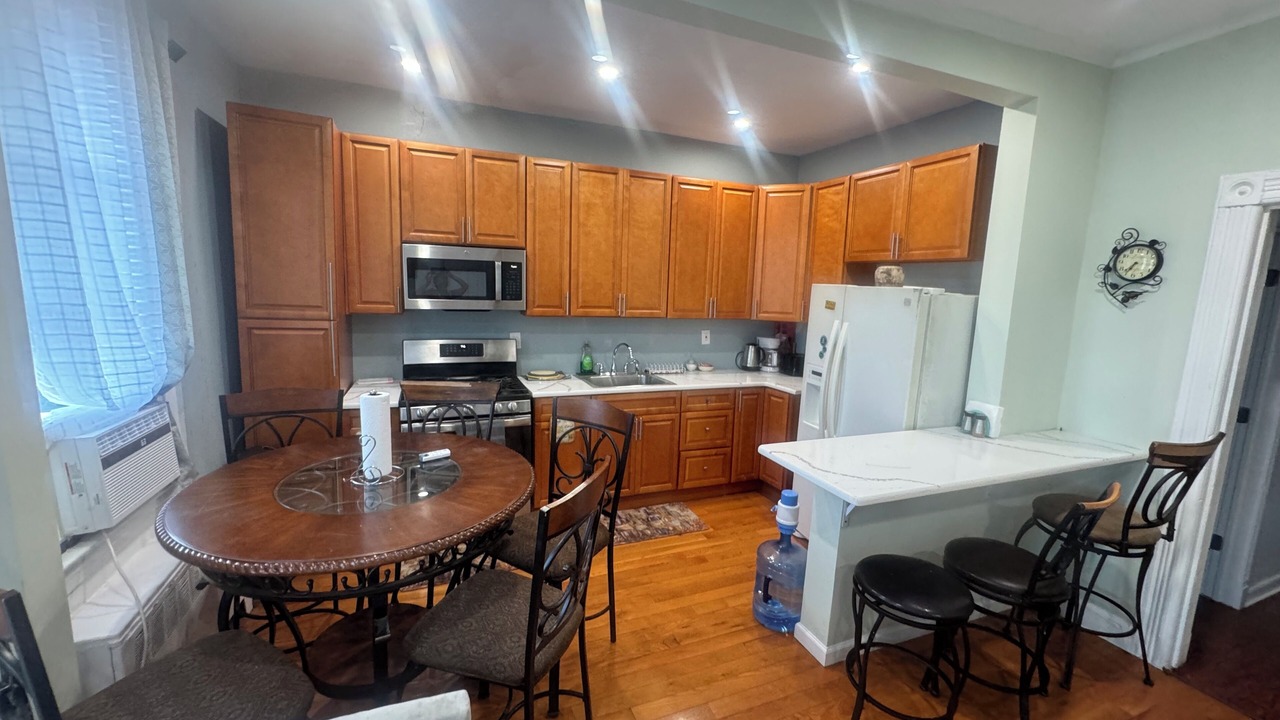 Photo of Kitchen in Guttenberg