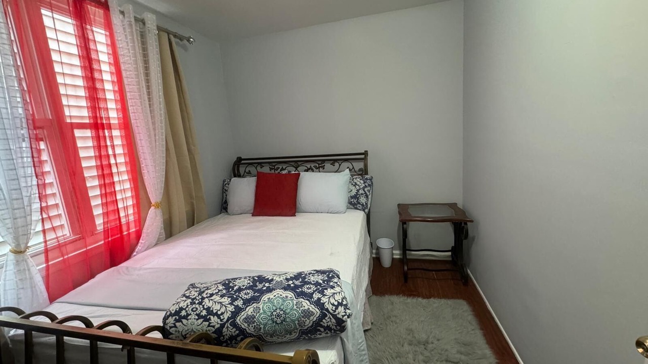 Photo of Bedroom in Guttenberg