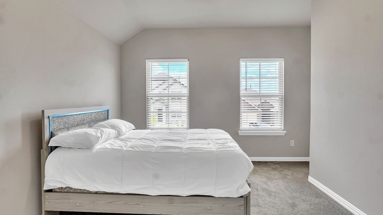 Photo of Bedroom in Venus