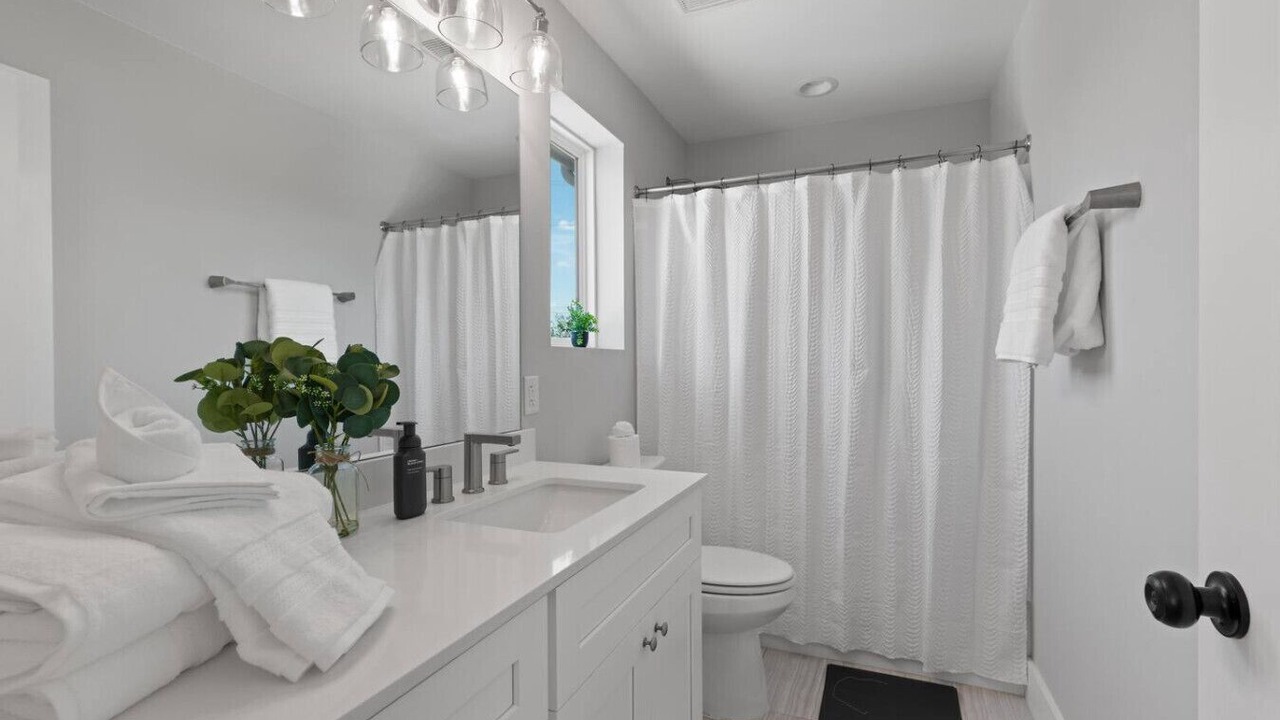 Photo of Bathroom in University Hills and Windsor Park