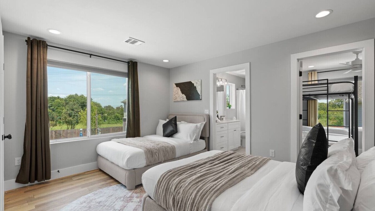 Photo of Bedroom in University Hills and Windsor Park