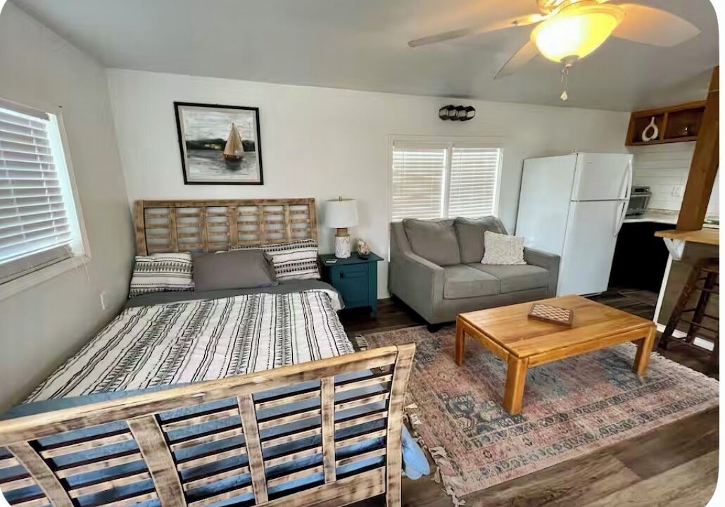 Photo of Bedroom in Grove