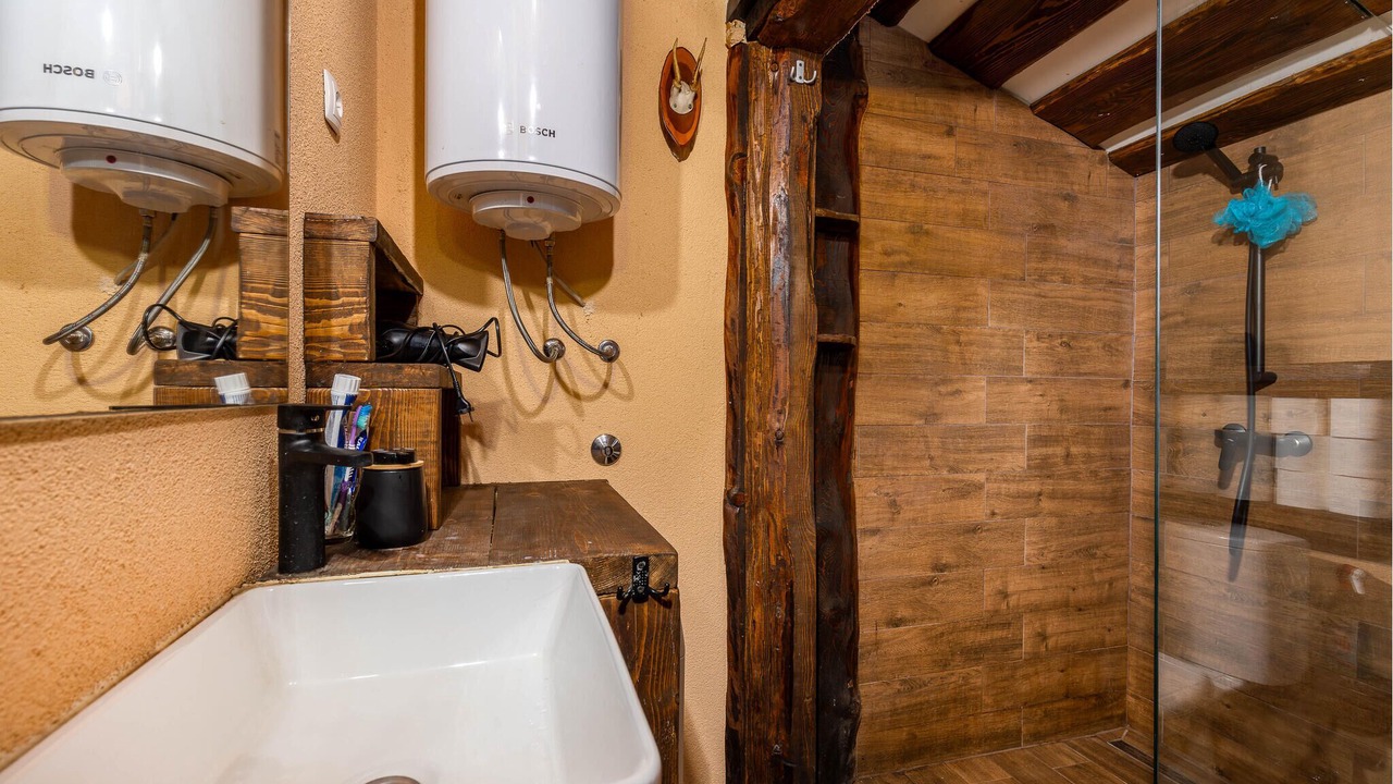 Photo of Bathroom in Cabar