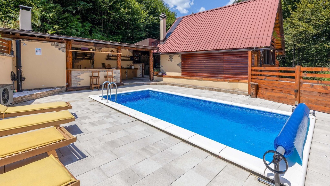 Photo of Outdoor in Cabar