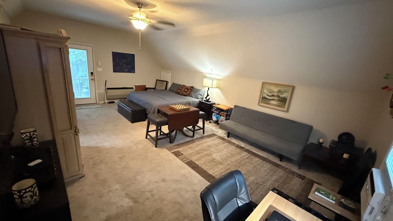 Photo of Livingroom in Clayton