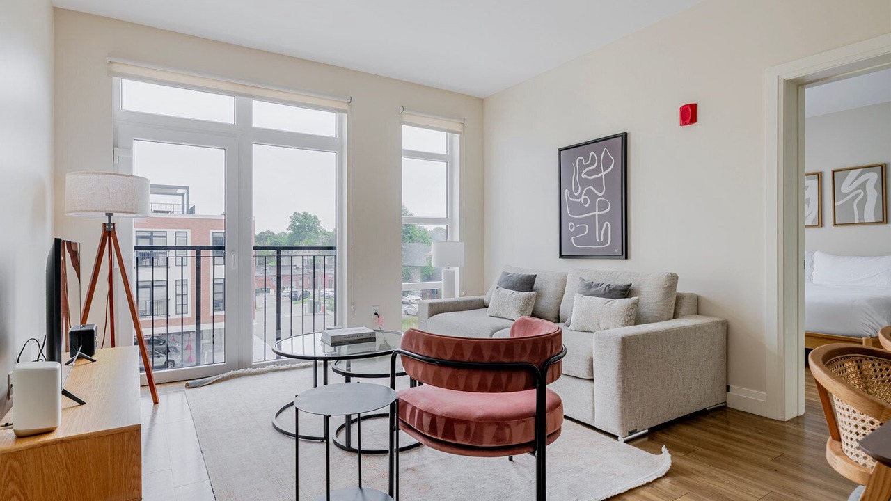 Photo of Livingroom in Newtonville