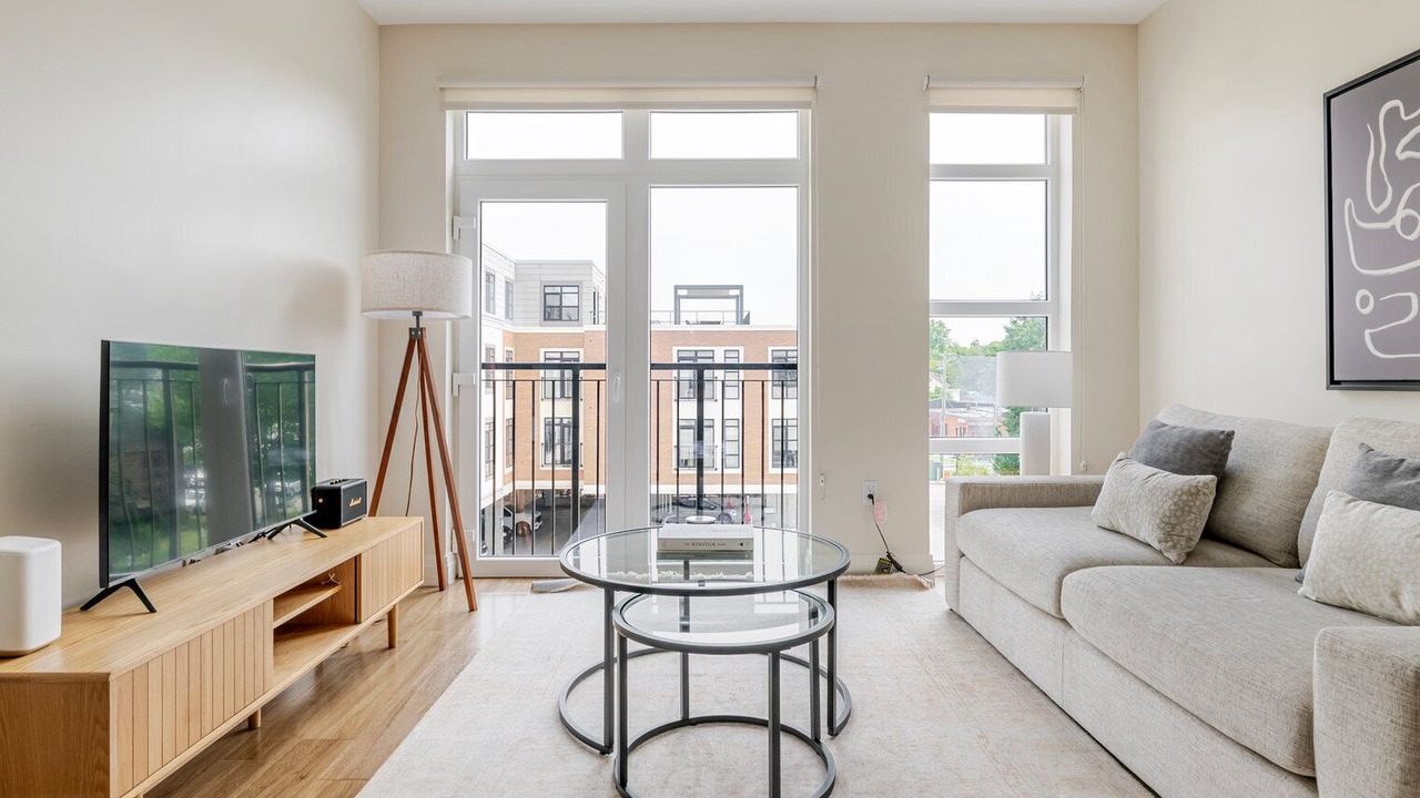 Photo of Livingroom in Newtonville