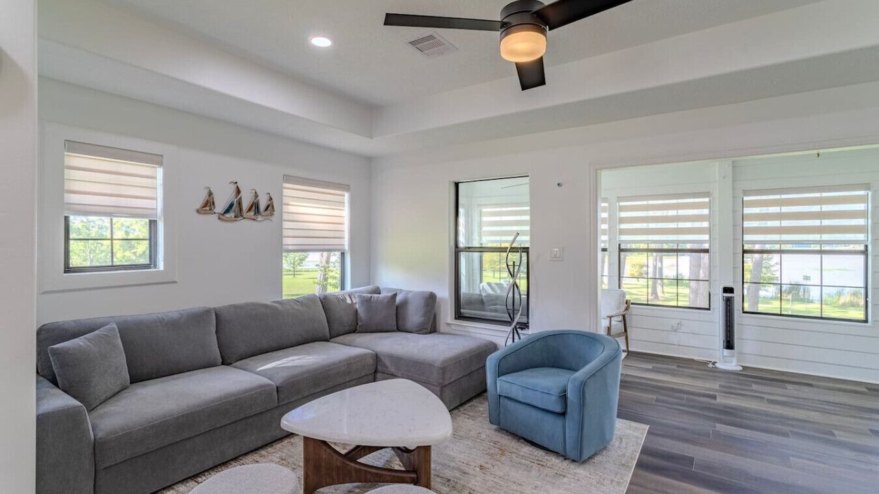 Photo of Livingroom in Lake Houston