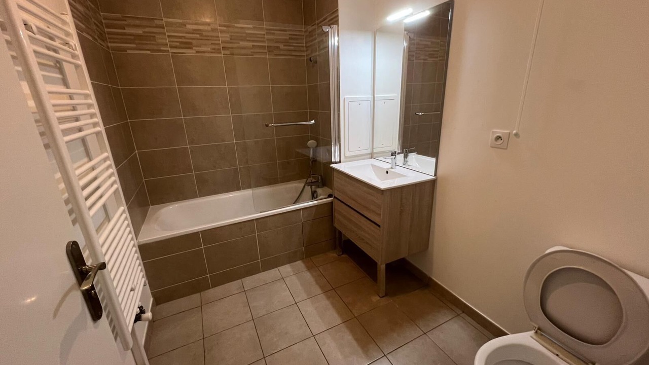 Photo of Bathroom in Mons - Plaine basse
