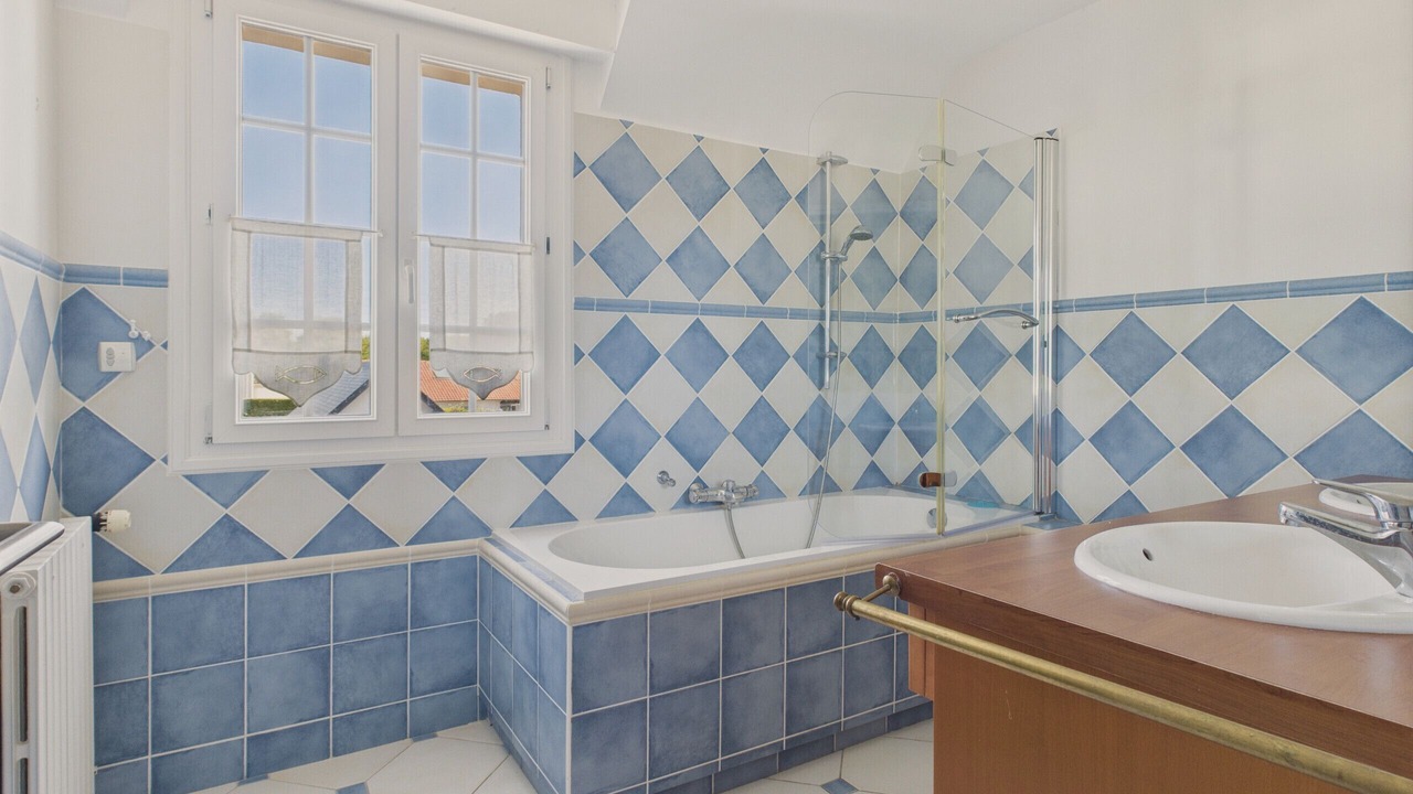 Photo of Bathroom in Le Pouliguen