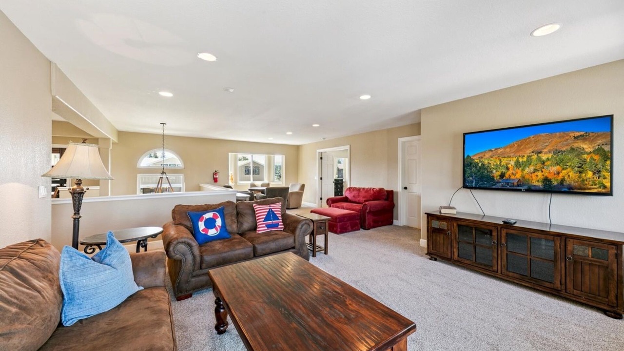 Photo of Livingroom in Tahoe Keys