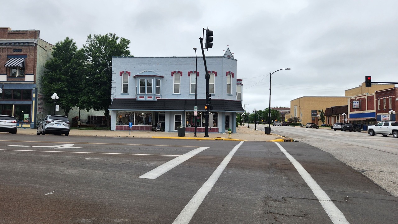 Photo of Others in Iola