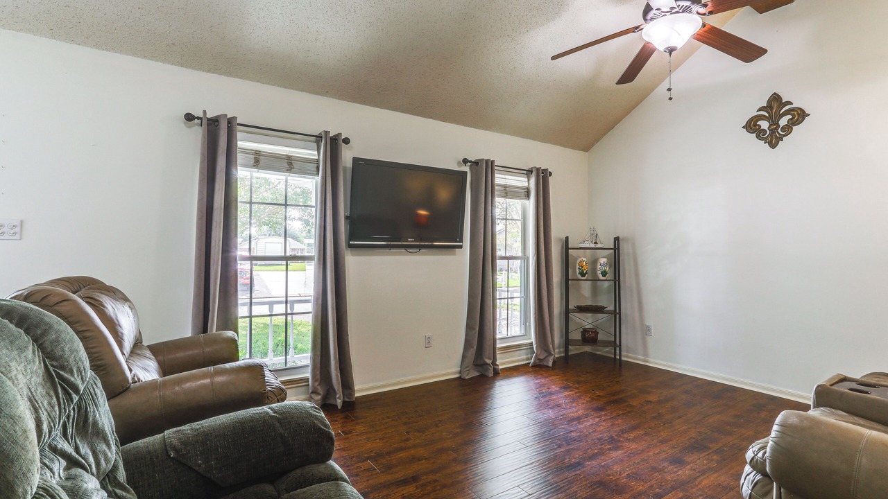 Photo of Livingroom in Morgan City