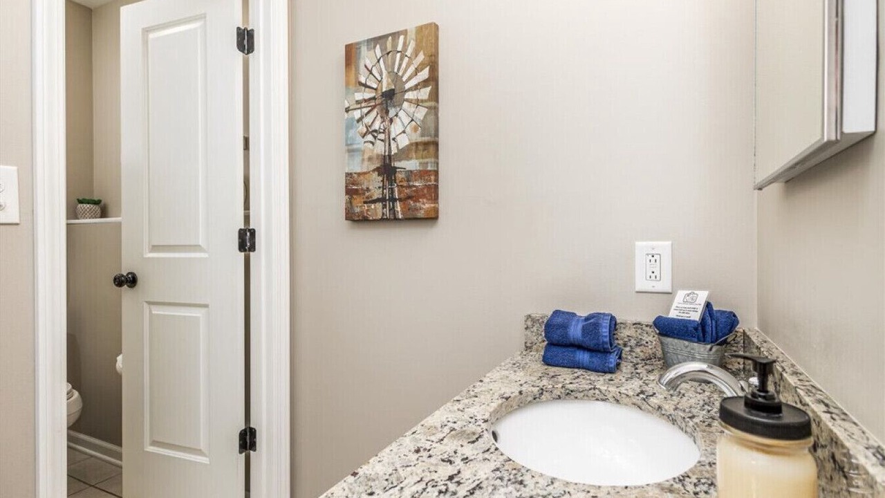 Photo of Bathroom in The Galena Territory