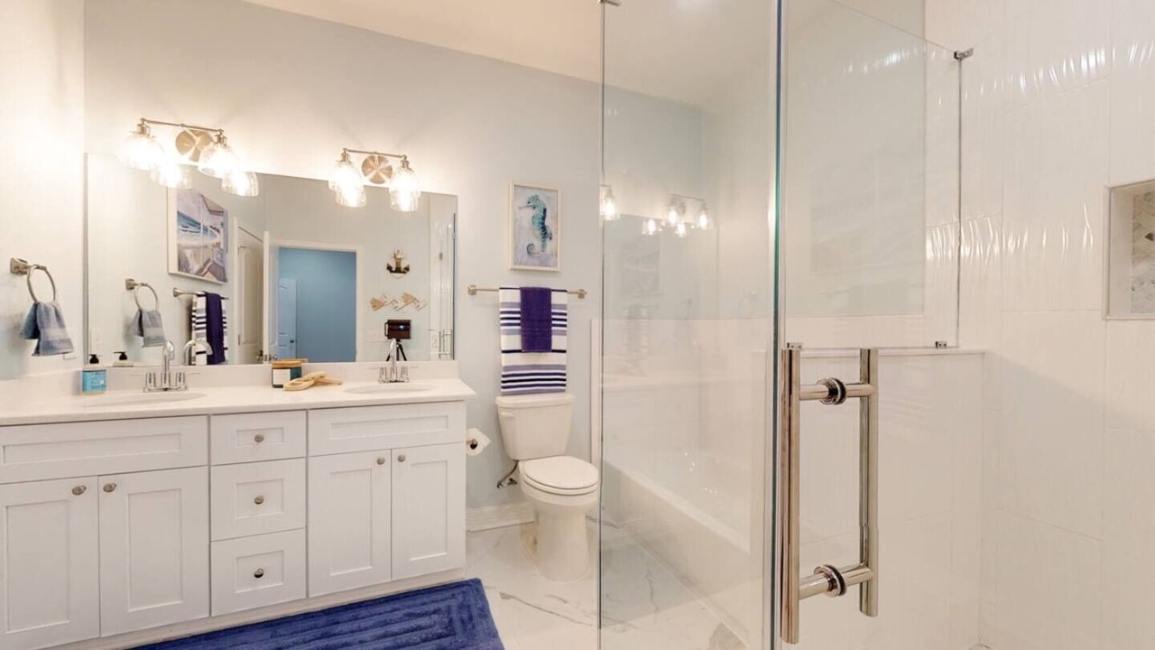 Photo of Bathroom in Crystal Beach