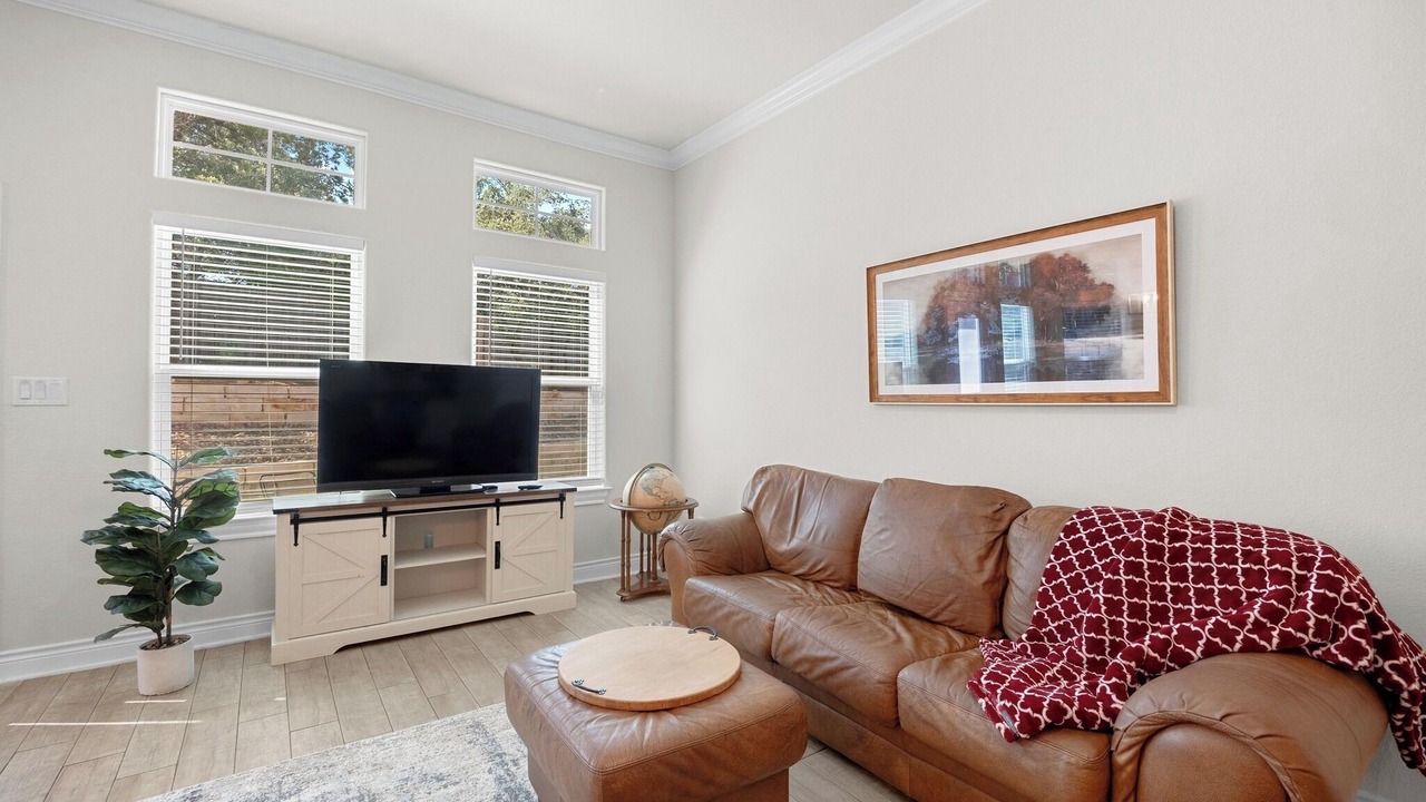 Photo of Livingroom in Highland Lake Estates
