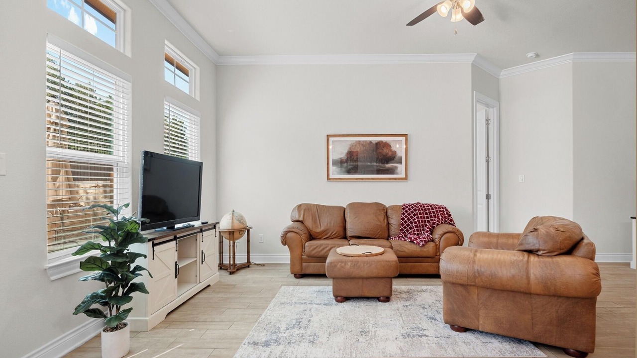 Photo of Livingroom in Highland Lake Estates