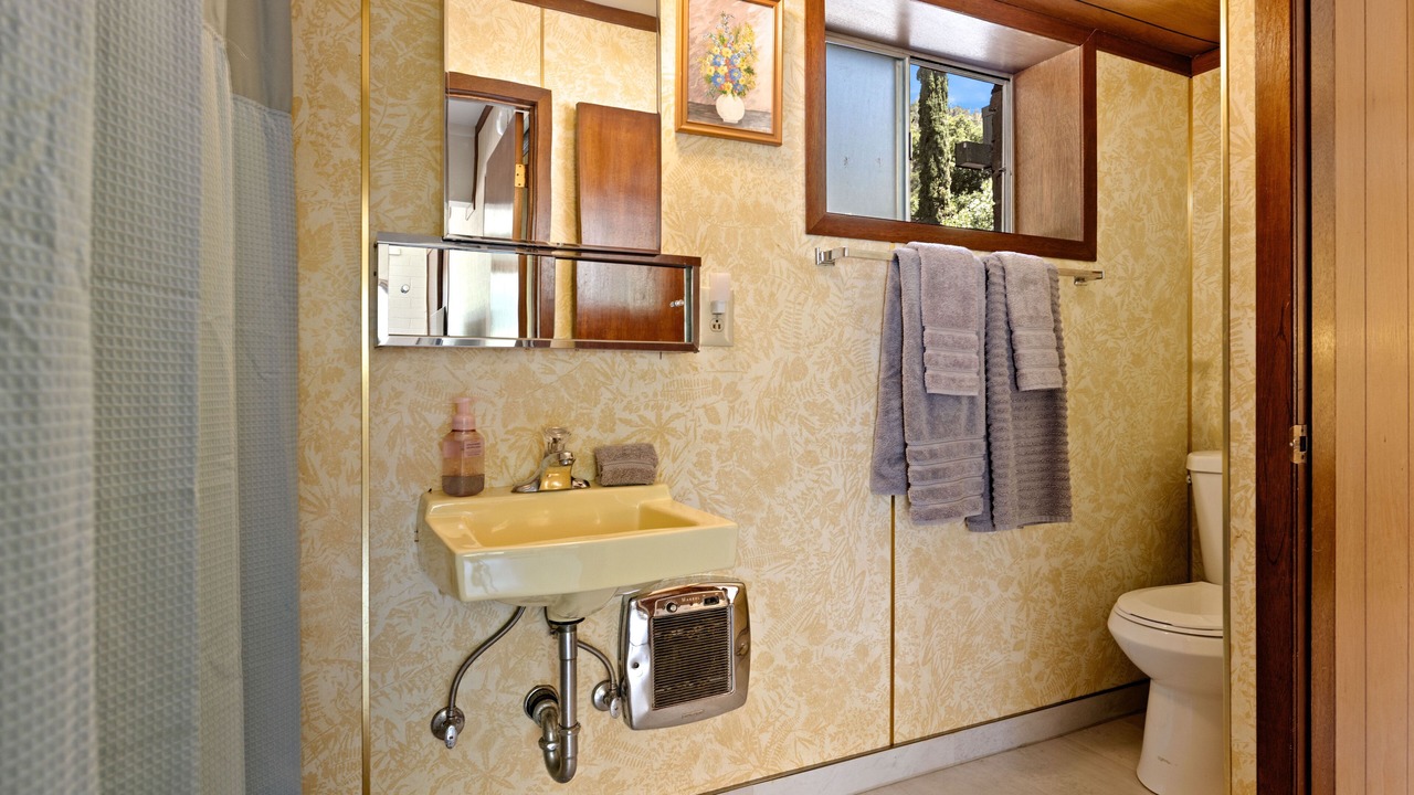 Photo of Bathroom in Wilbur Springs