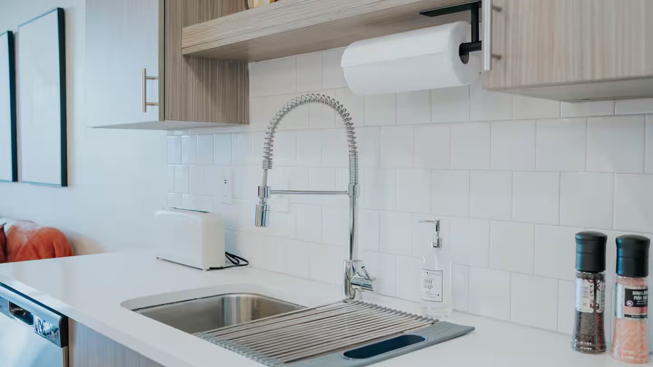 Photo of Kitchen in People's Freeway