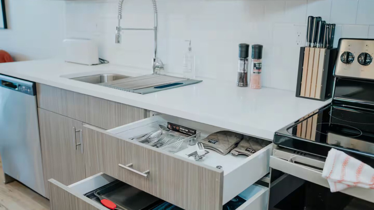 Photo of Kitchen in People's Freeway