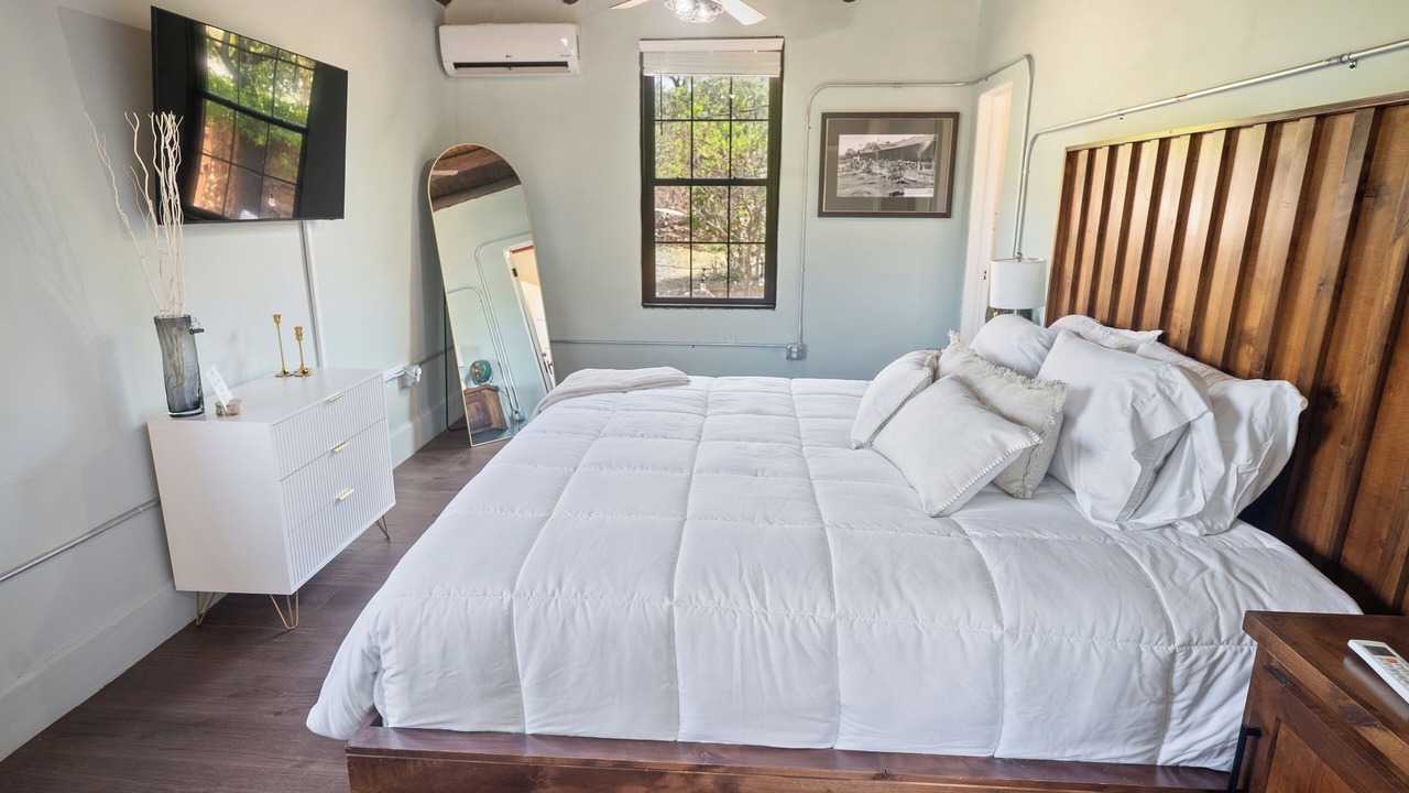 Photo of Bedroom in Medicine Park