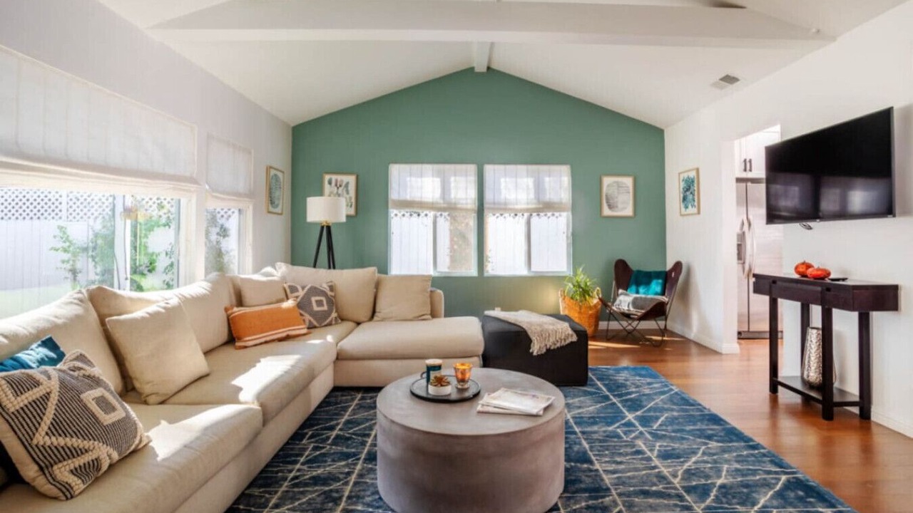 Photo of Livingroom in North Hollywood