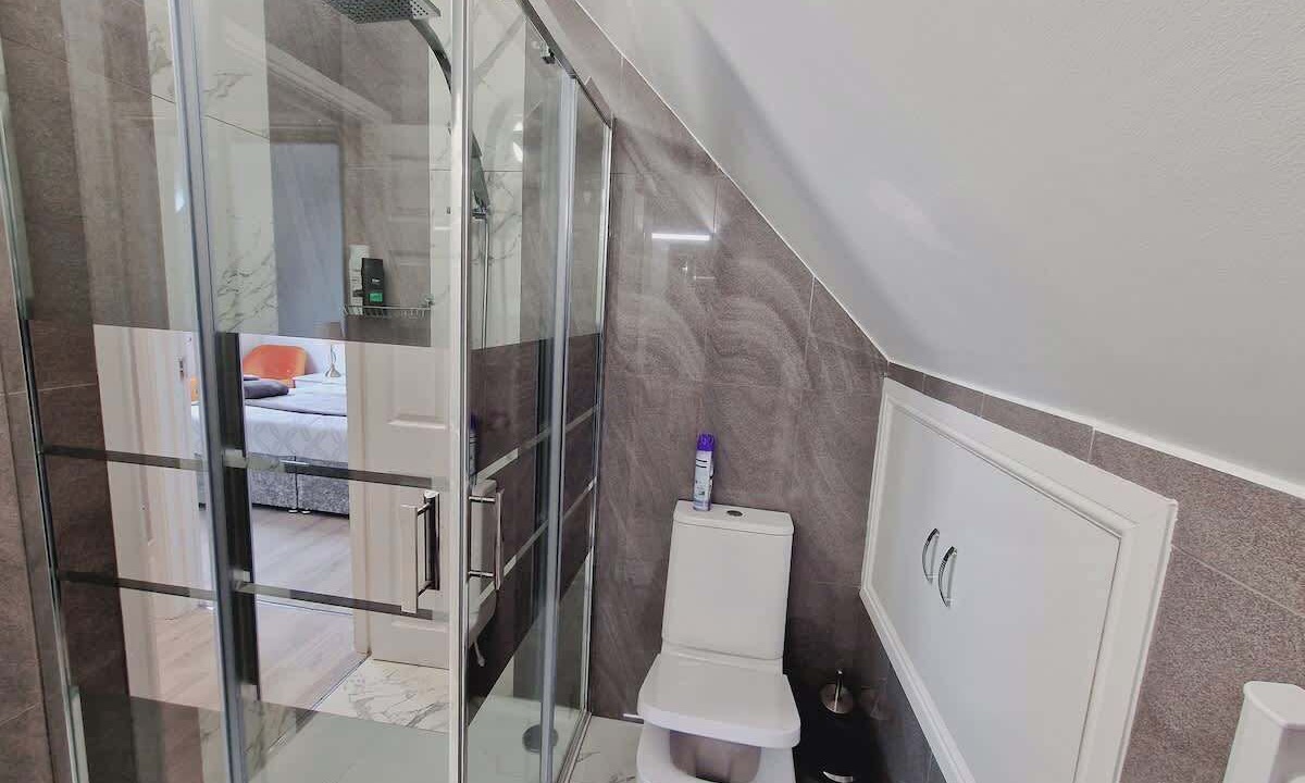 Photo of Bathroom in South Ockendon