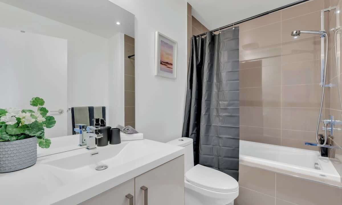 Photo of Bathroom in Connaught