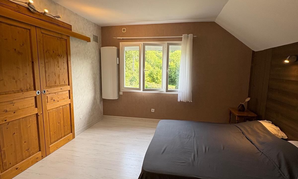 Photo of Bedroom in Saint-Offenge-Dessous