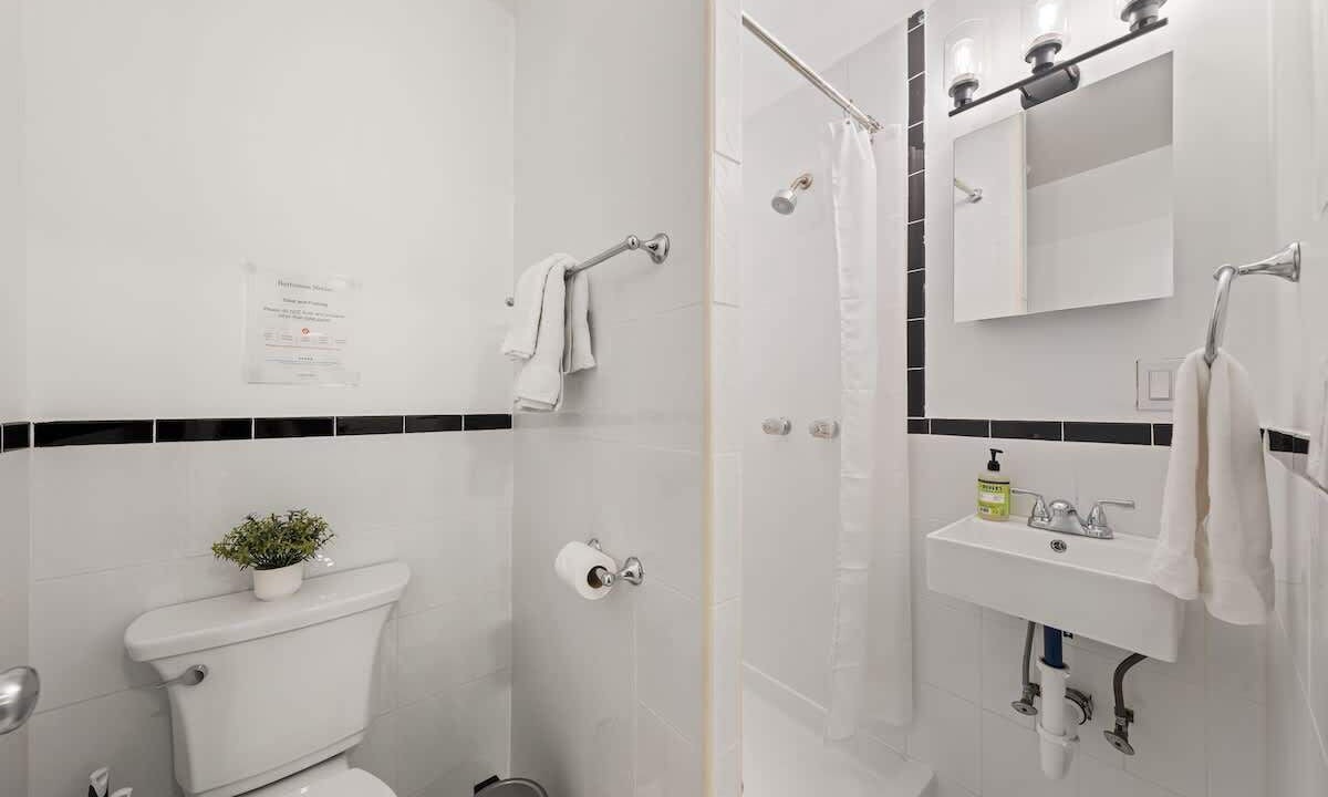 Photo of Bathroom in Harsimus Cove