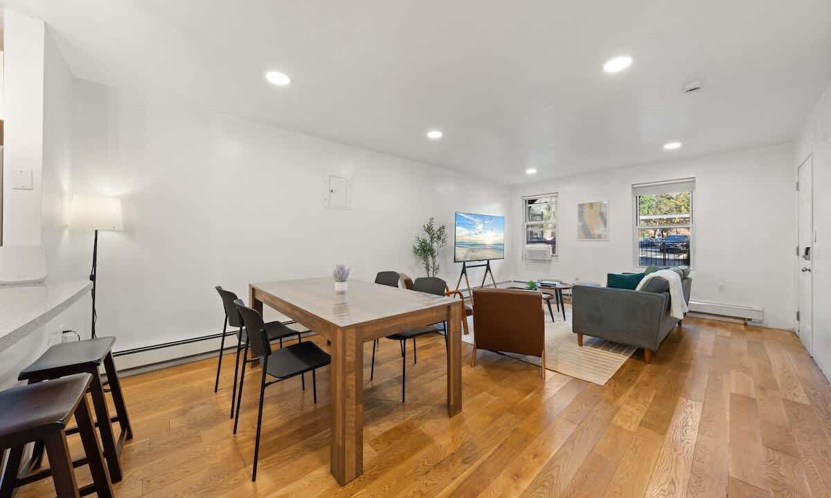 Photo of Others in Harsimus Cove