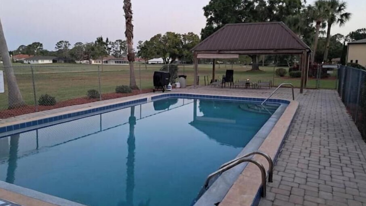 Photo of Outdoor in Sun 'N Lake
