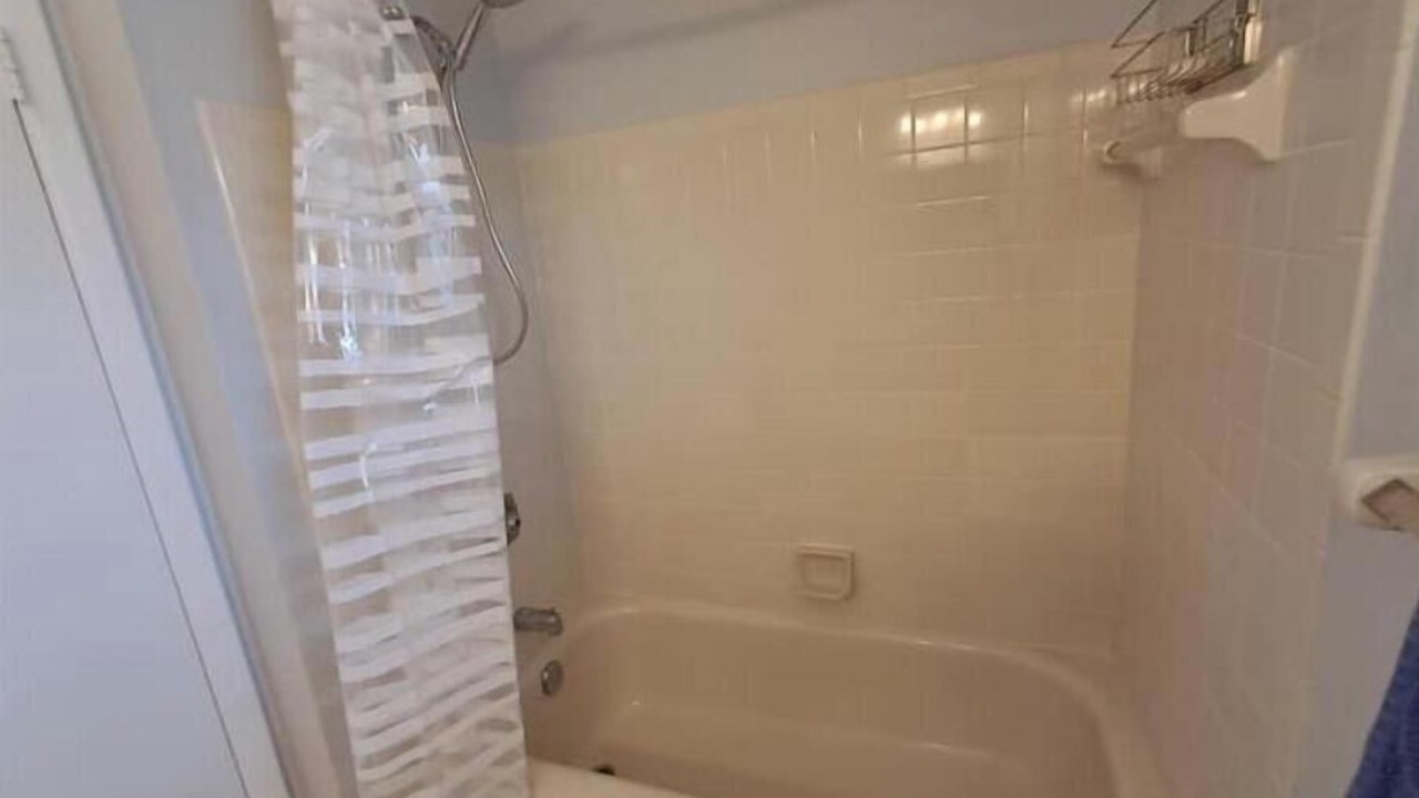Photo of Bathroom in Sun 'N Lake