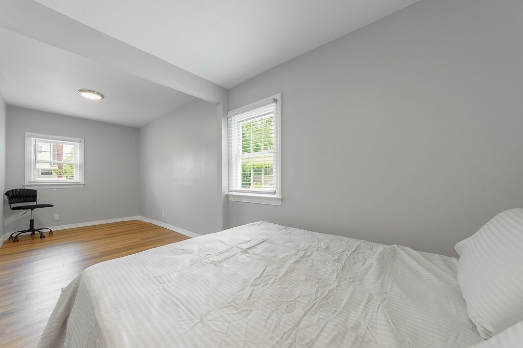 Photo of Bedroom in Floral Park