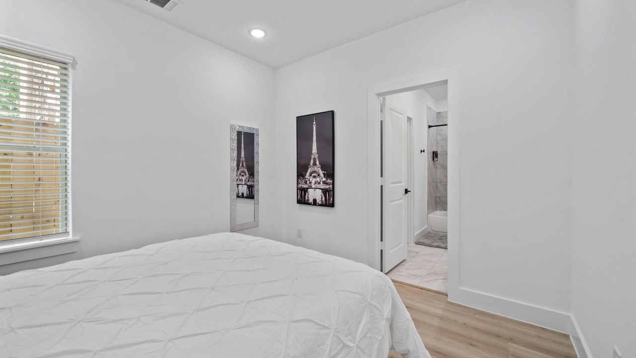 Photo of Bedroom in South Central Houston
