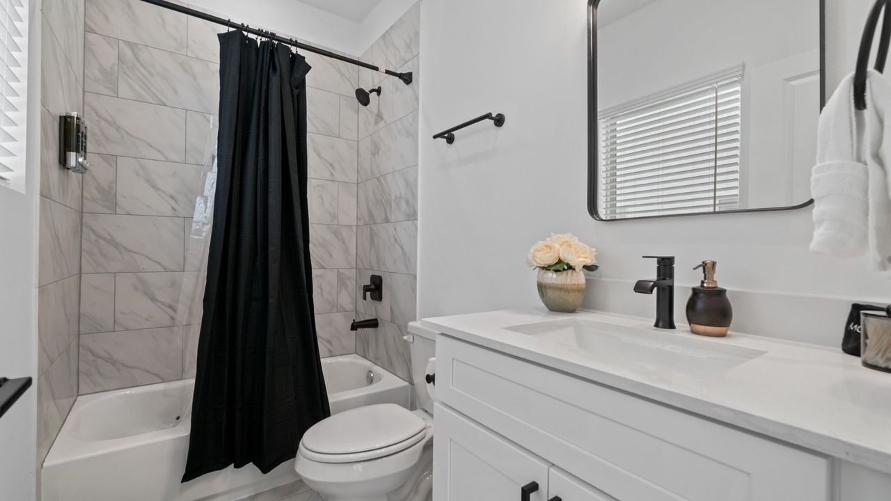 Photo of Bathroom in South Central Houston
