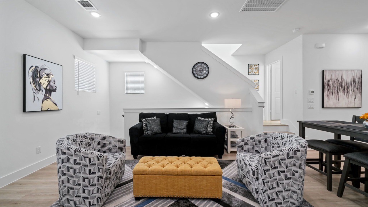 Photo of Livingroom in South Central Houston