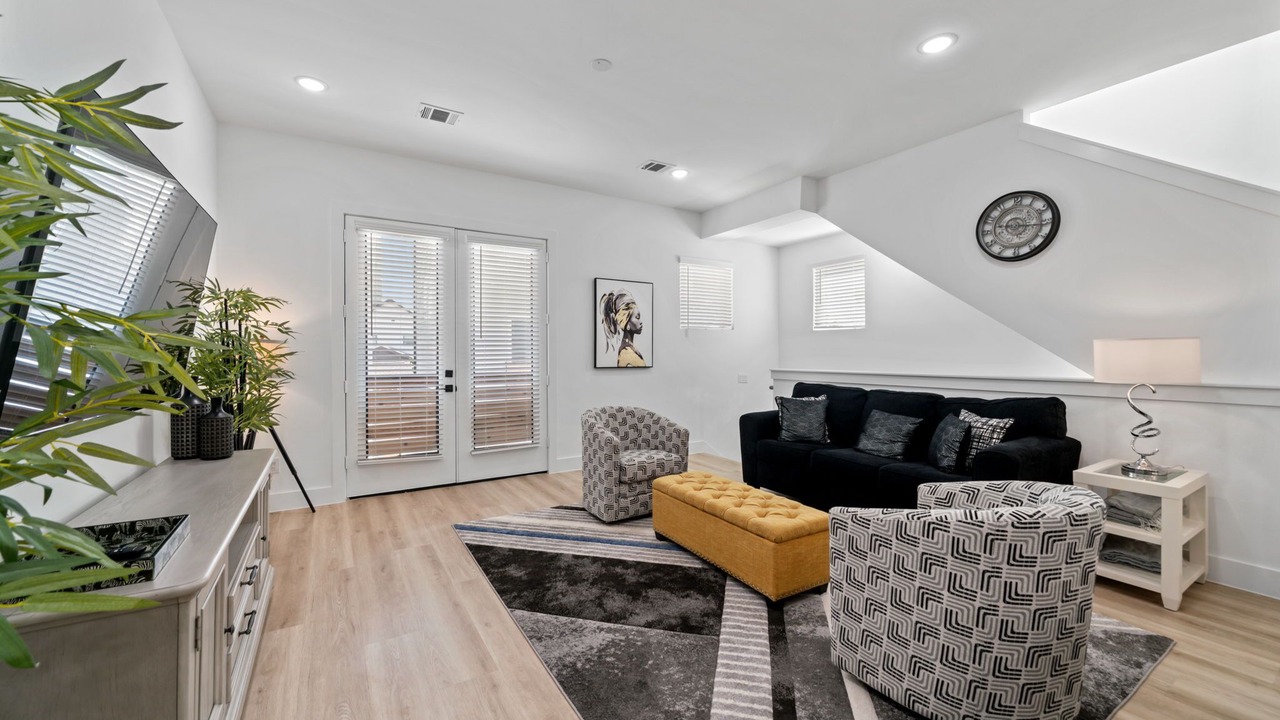 Photo of Livingroom in South Central Houston