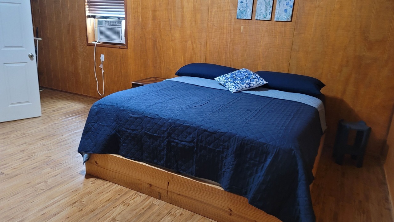 Photo of Bedroom in Justiceburg