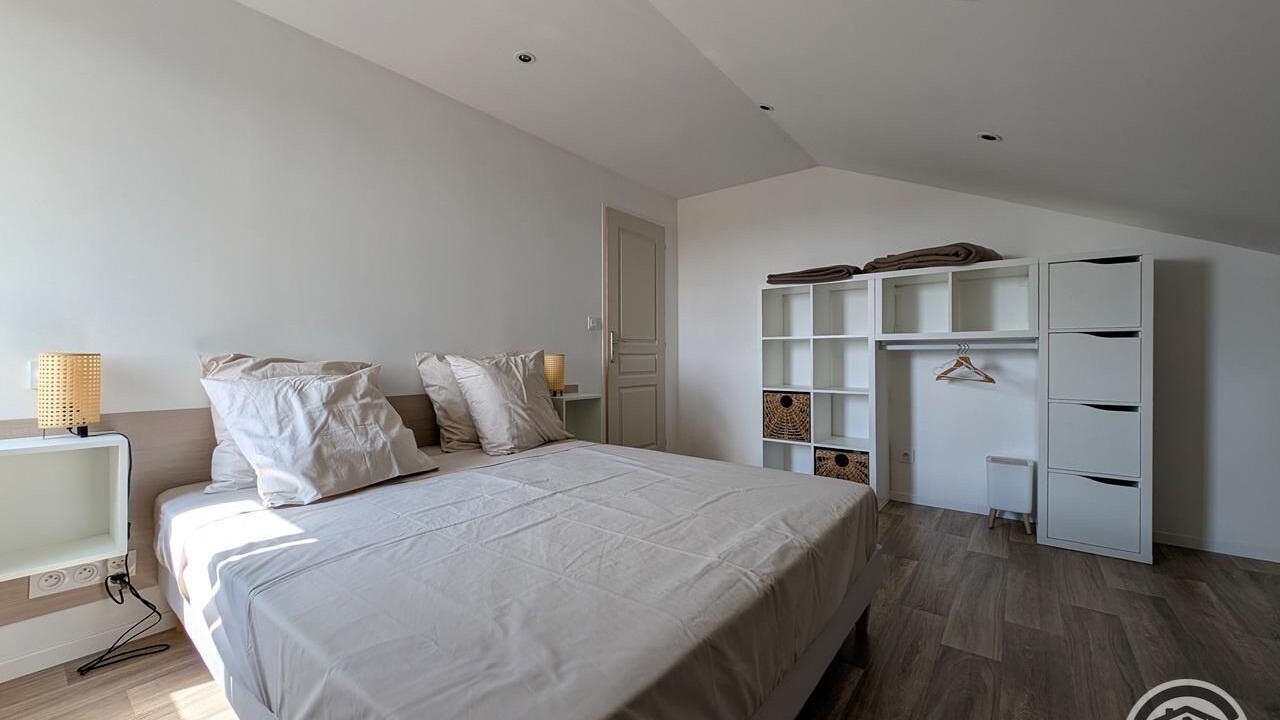 Photo of Bedroom in Echalas